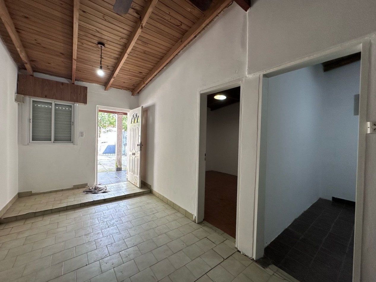 CASA 3 AMBIENTES | ITUZAINGO NORTE | Acepta permuta departamento CABA