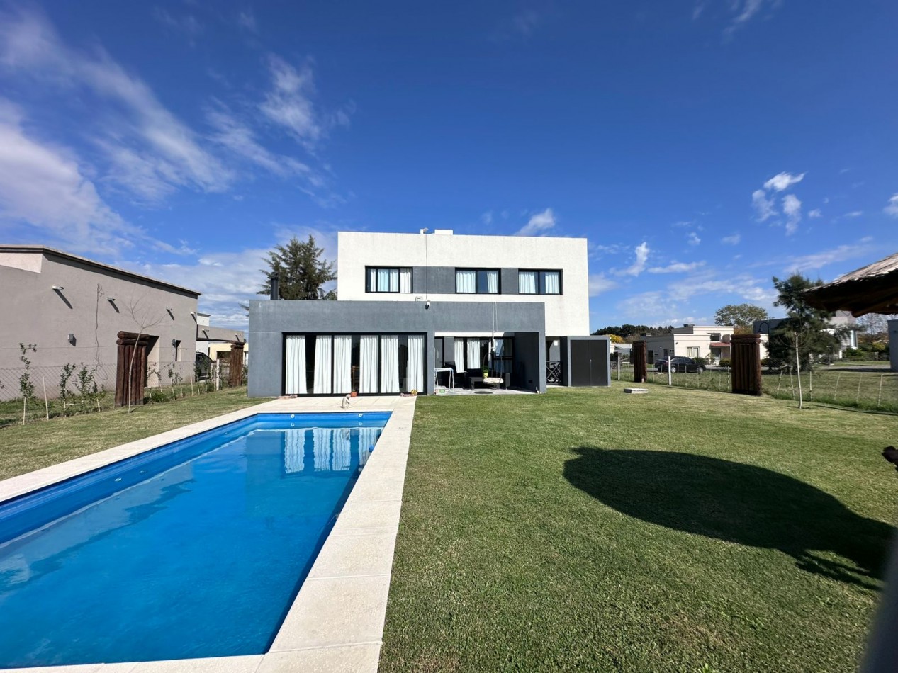 CASA | Barrio Cerrado Solar de Alvarez