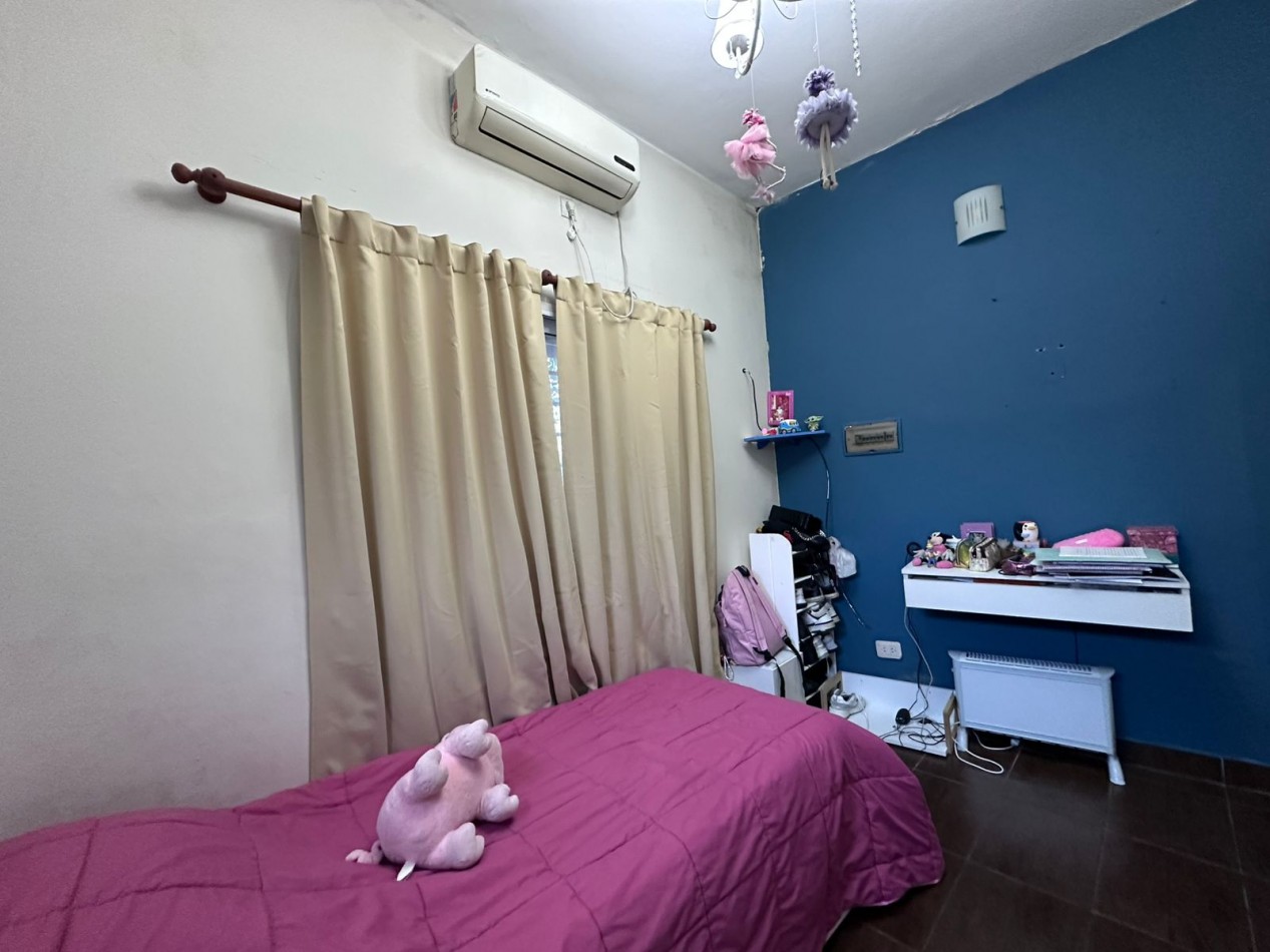 CASA 4 AMBIENTES CASTELAR NORTE