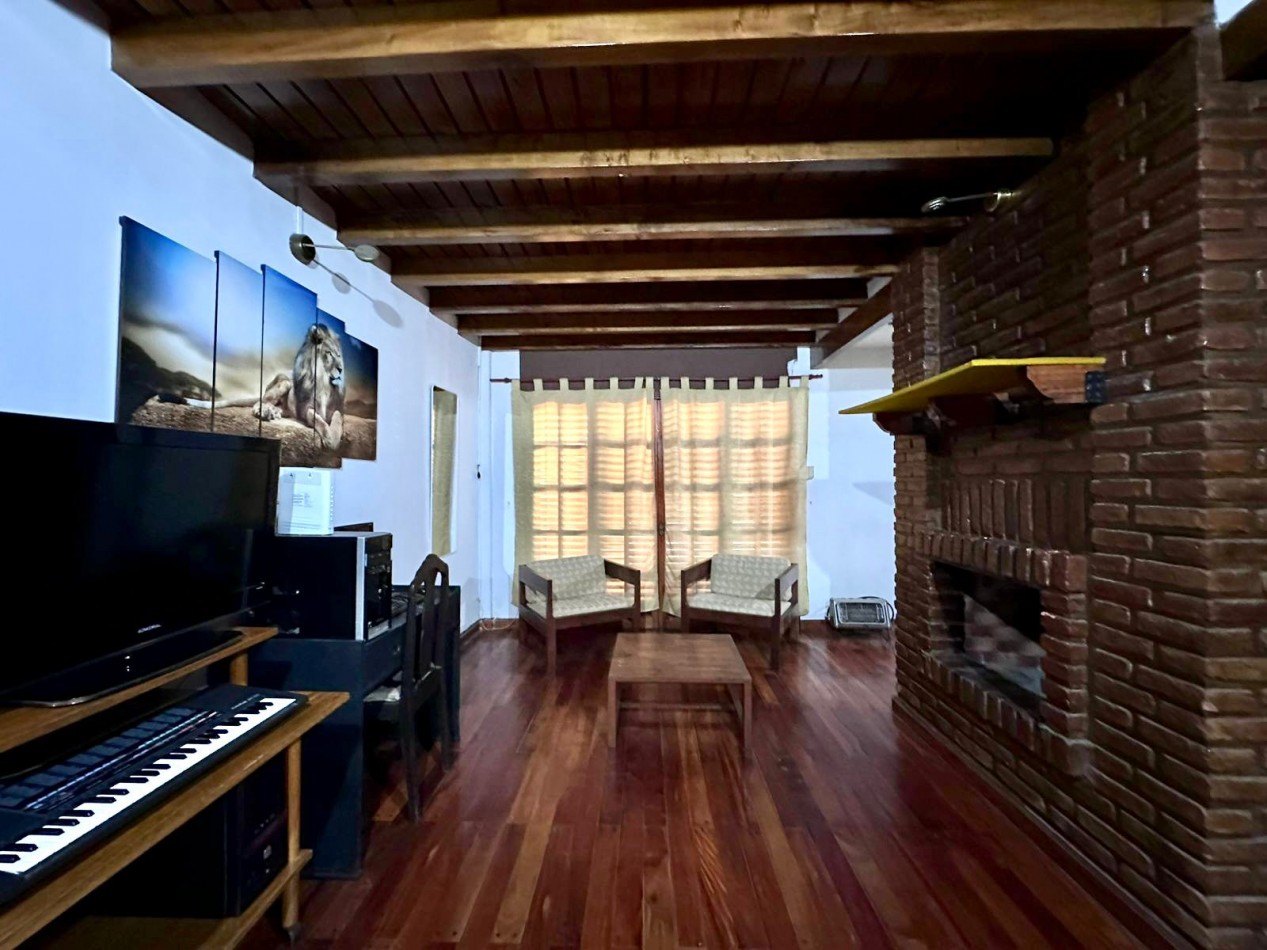 Casa 7 ambientes en Ituzaingo Norte