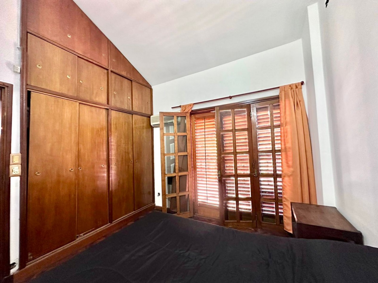 Casa 7 ambientes en Ituzaingo Norte