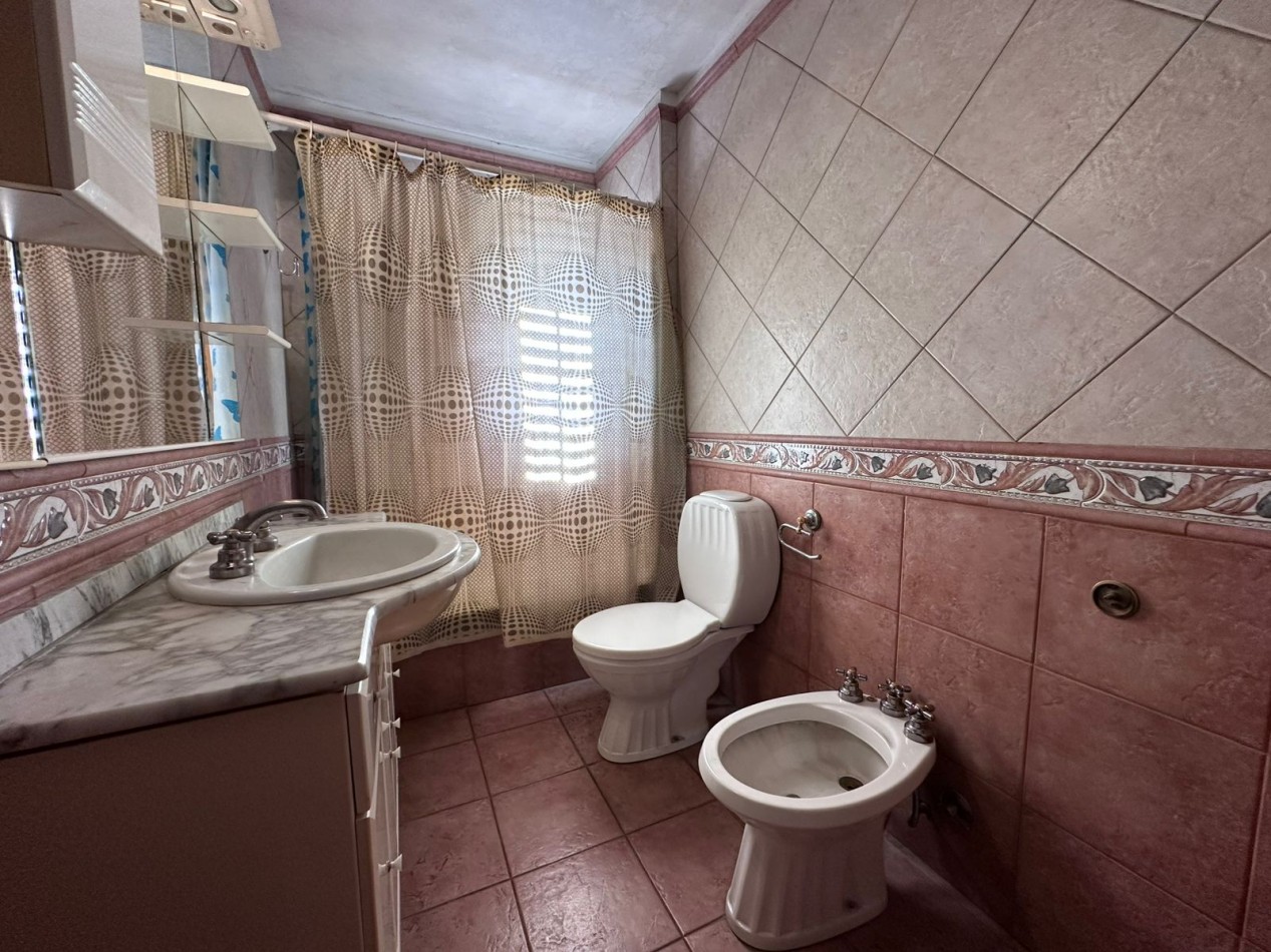 Casa 7 ambientes en Ituzaingo Norte