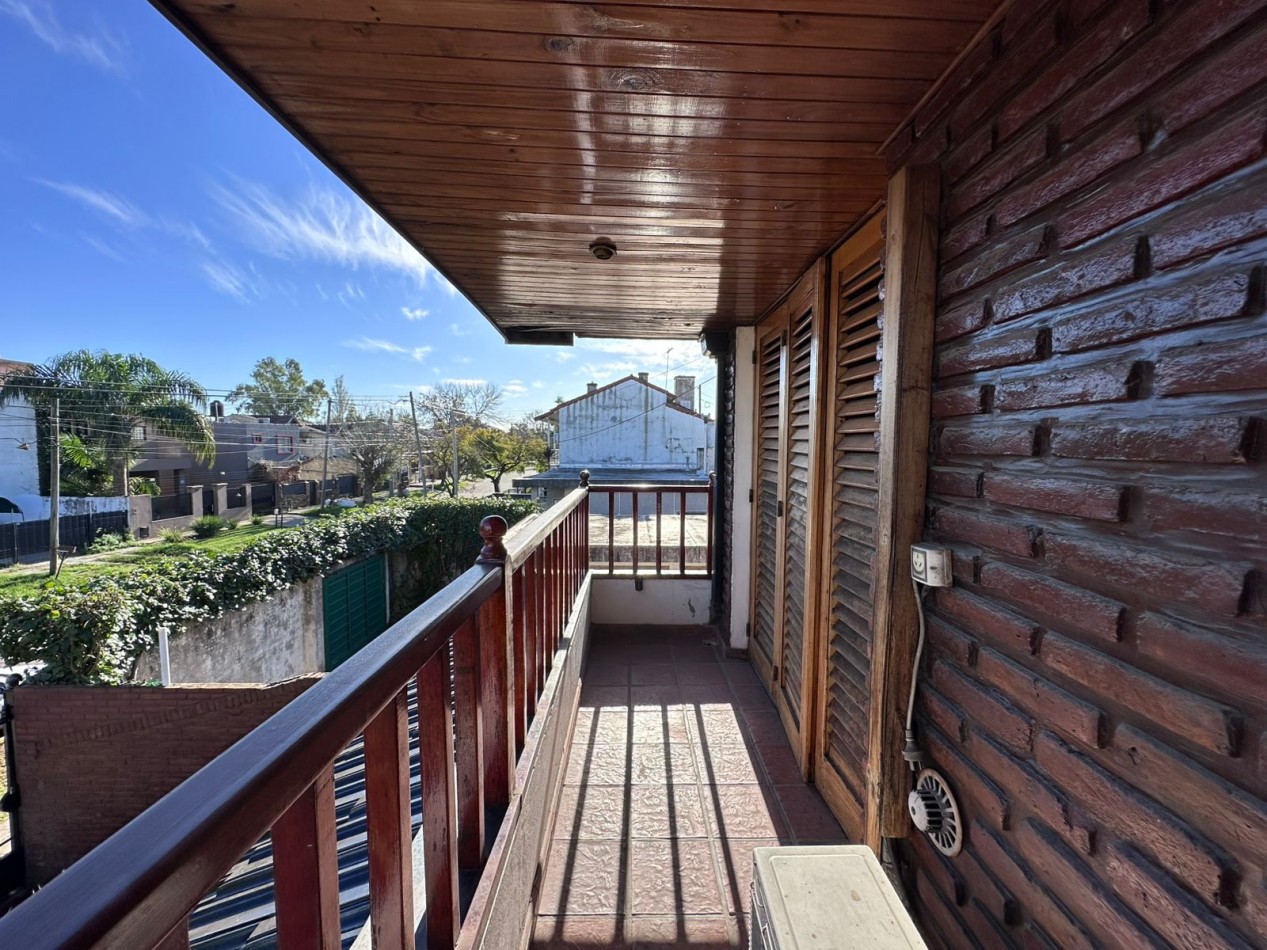 Casa 7 ambientes en Ituzaingo Norte