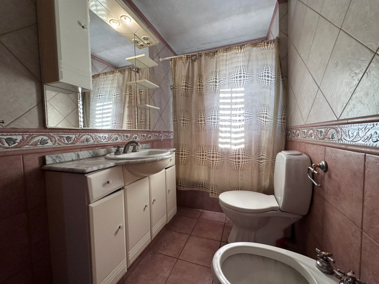 Casa 7 ambientes en Ituzaingo Norte