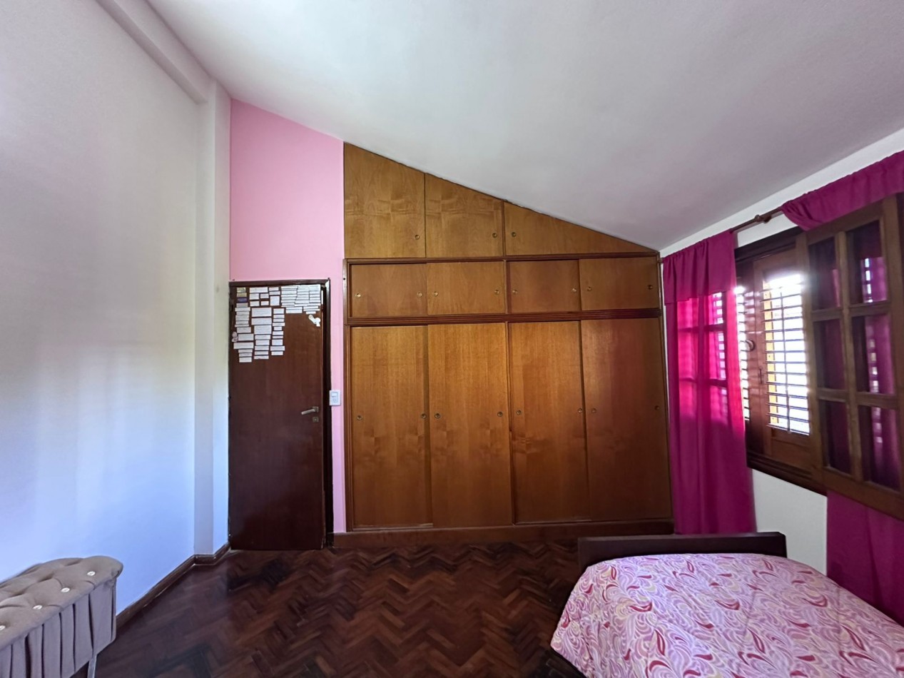 Casa 7 ambientes en Ituzaingo Norte
