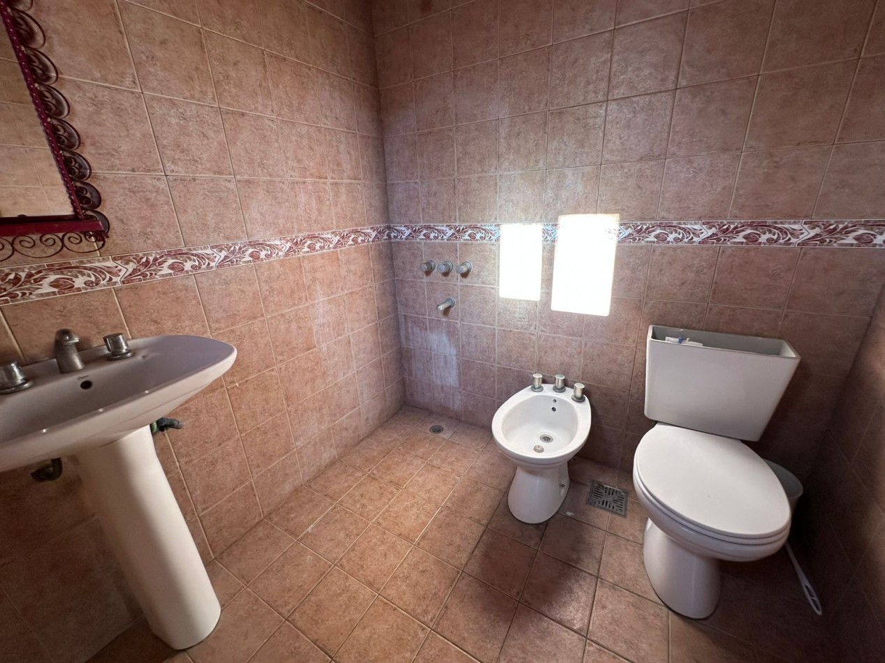 Casa 7 ambientes en Ituzaingo Norte