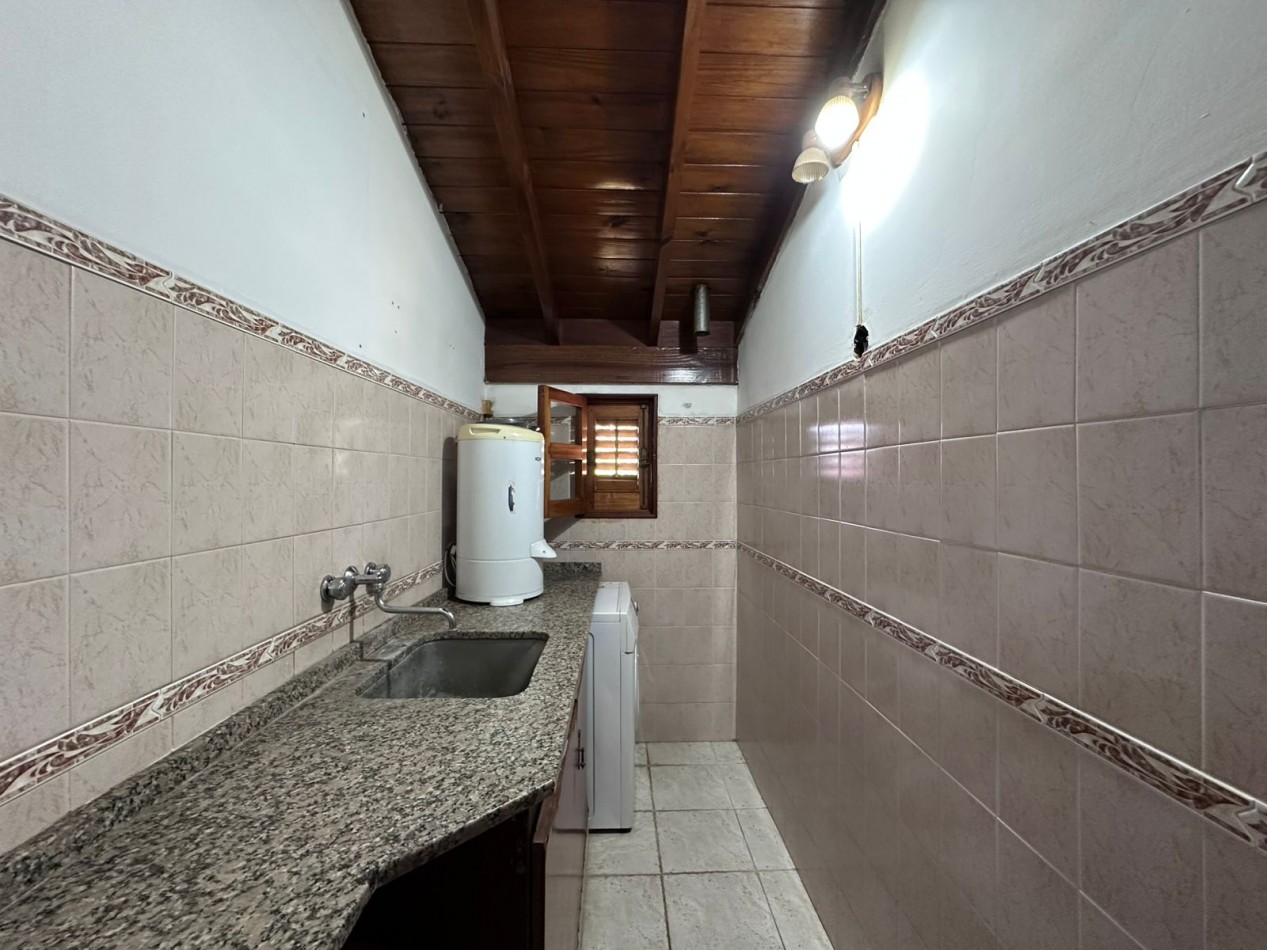 Casa 7 ambientes en Ituzaingo Norte
