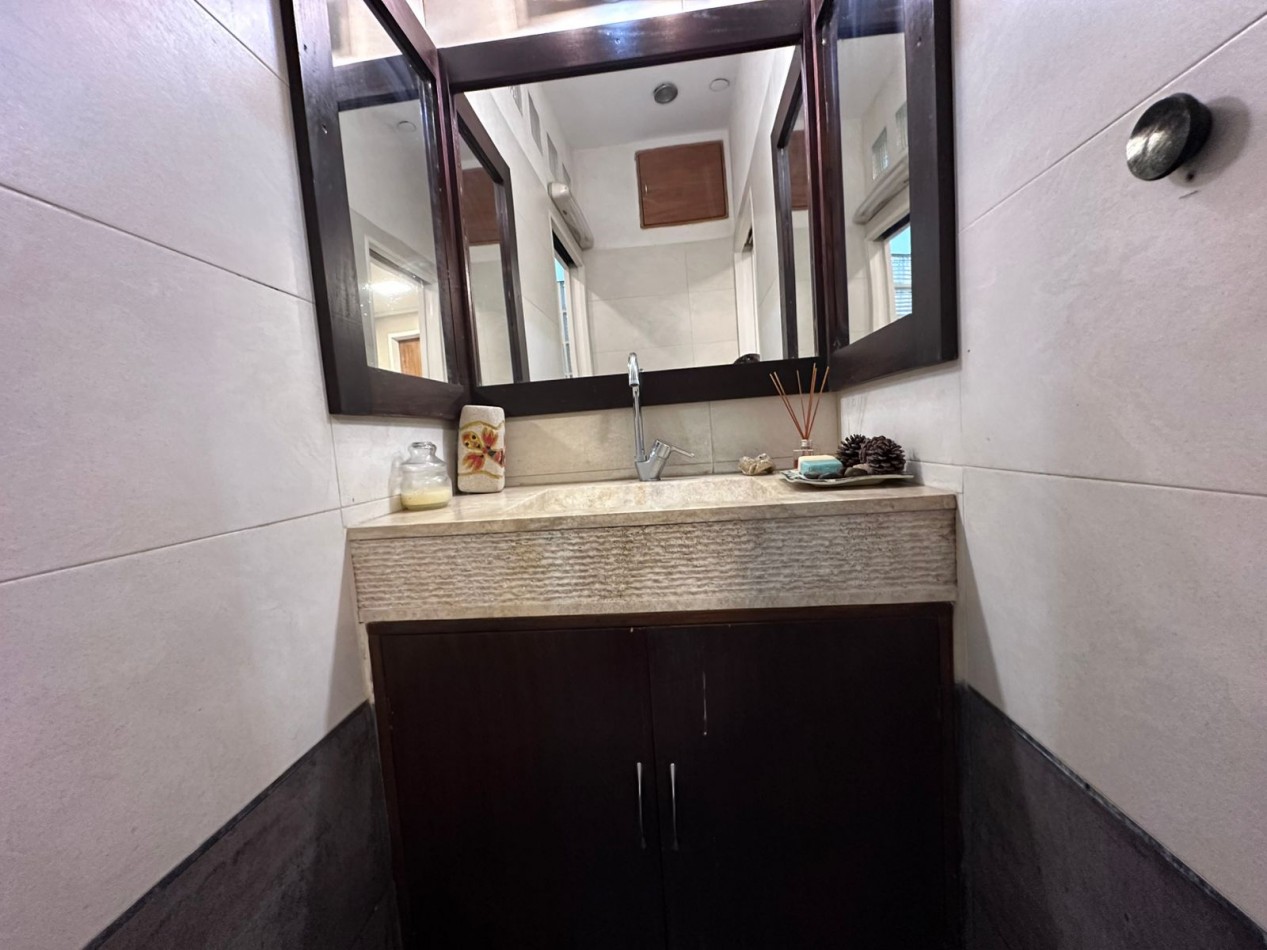 CASA 5 AMBIENTES CON PILETA | CASTELAR NORTE