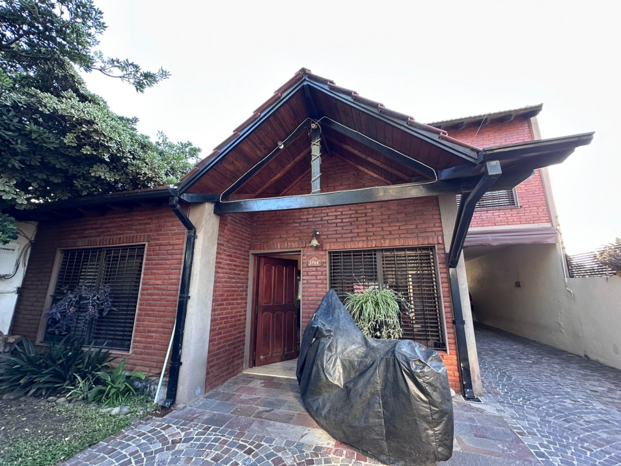 CASA 5 AMBIENTES CON PILETA | CASTELAR NORTE