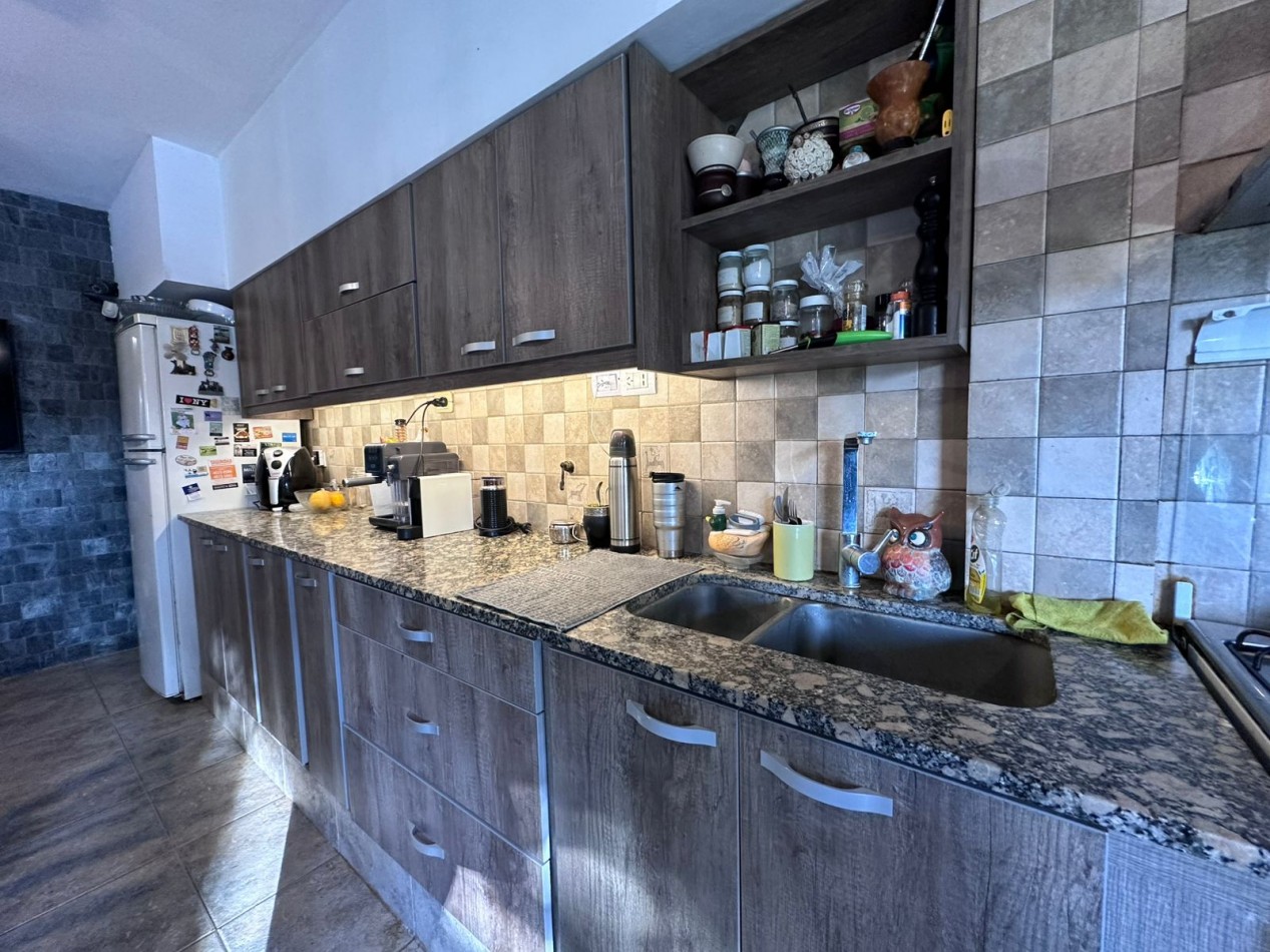CASA 5 AMBIENTES CON PILETA | CASTELAR NORTE
