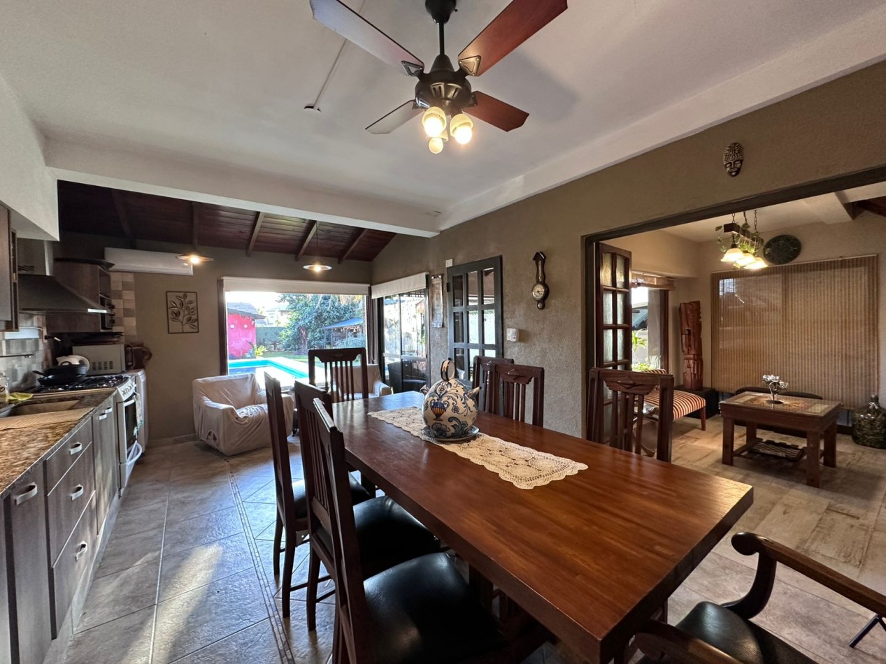 CASA 5 AMBIENTES CON PILETA | CASTELAR NORTE