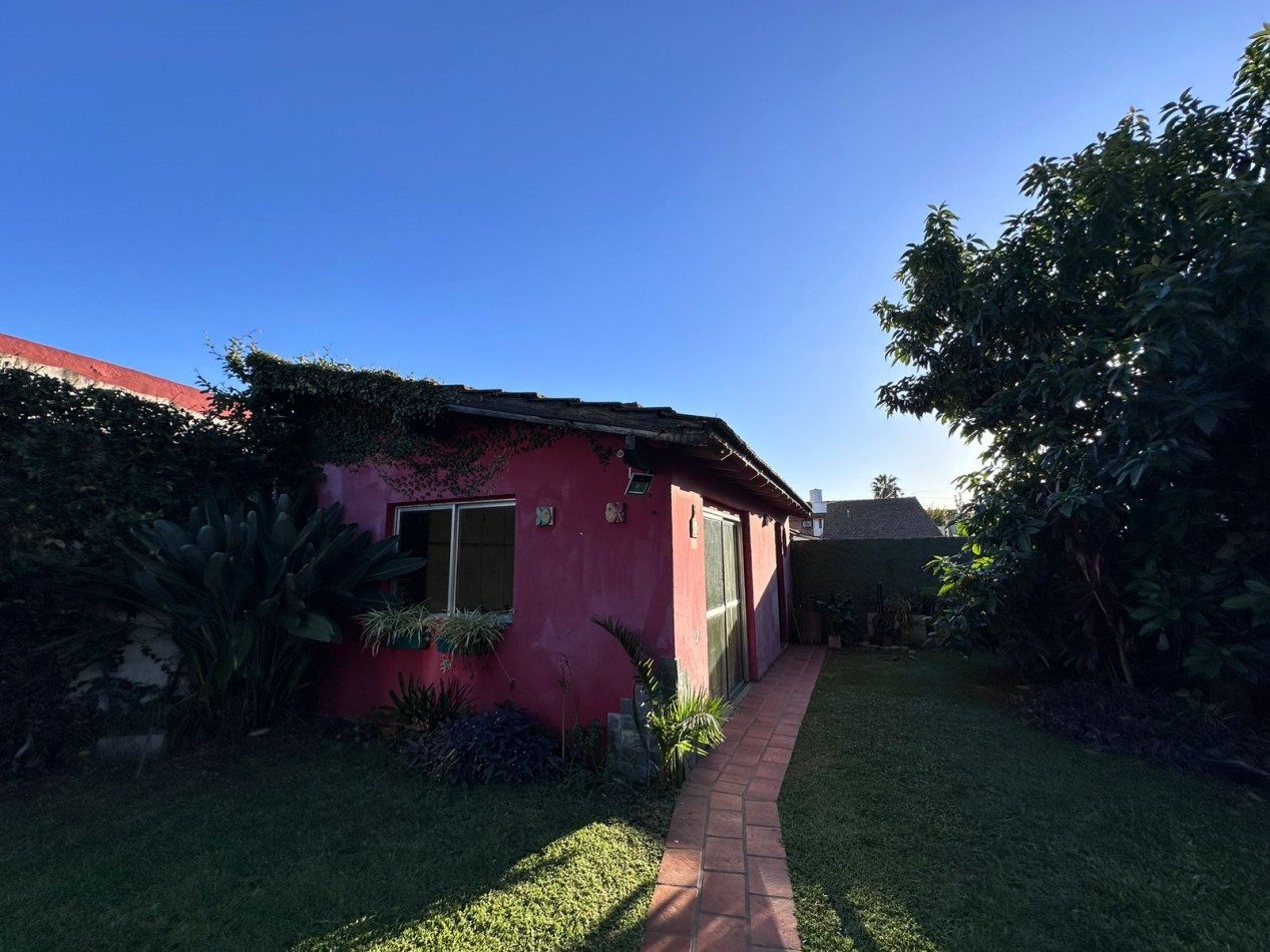 CASA 5 AMBIENTES CON PILETA | CASTELAR NORTE