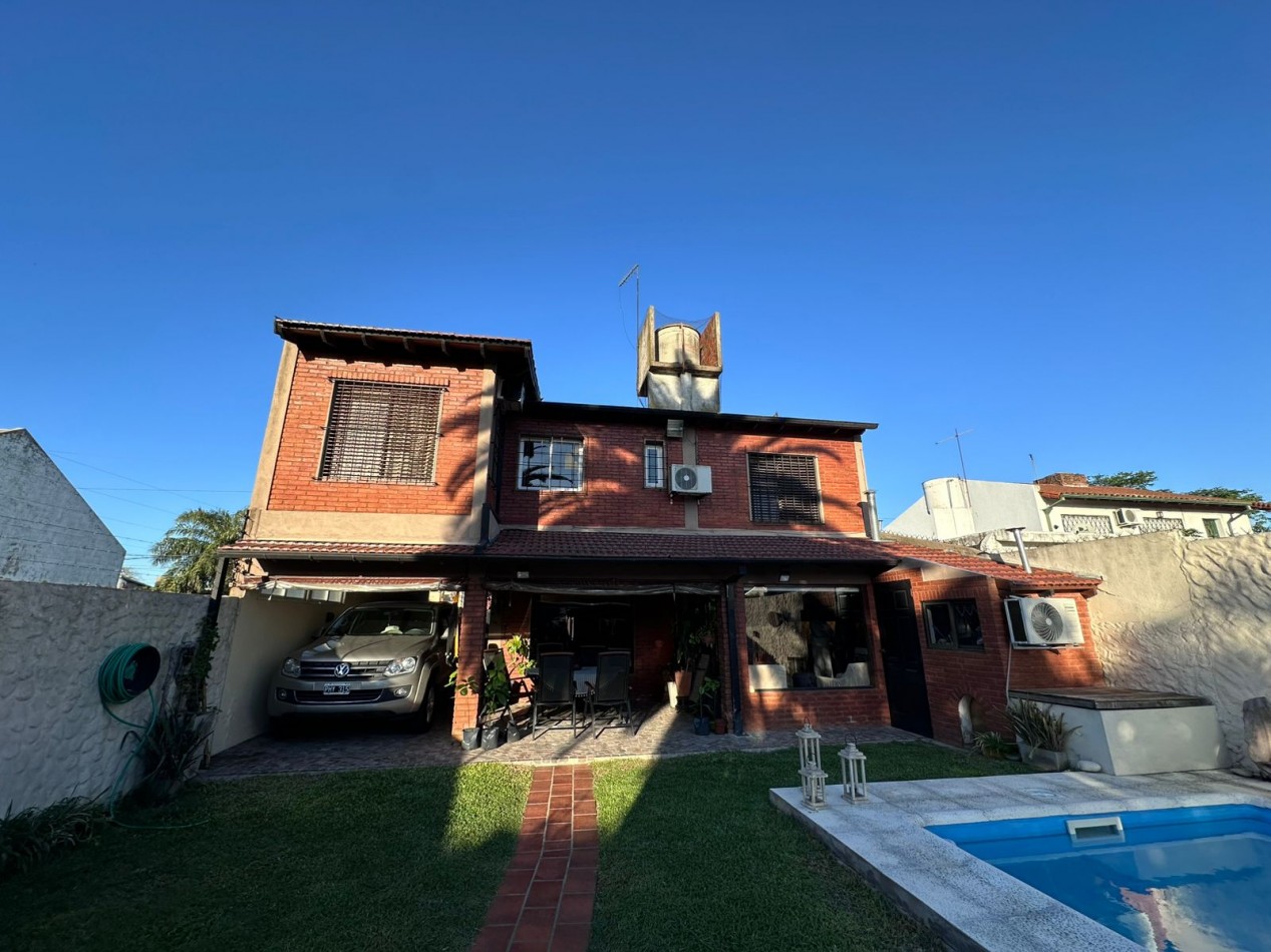 CASA 5 AMBIENTES CON PILETA | CASTELAR NORTE