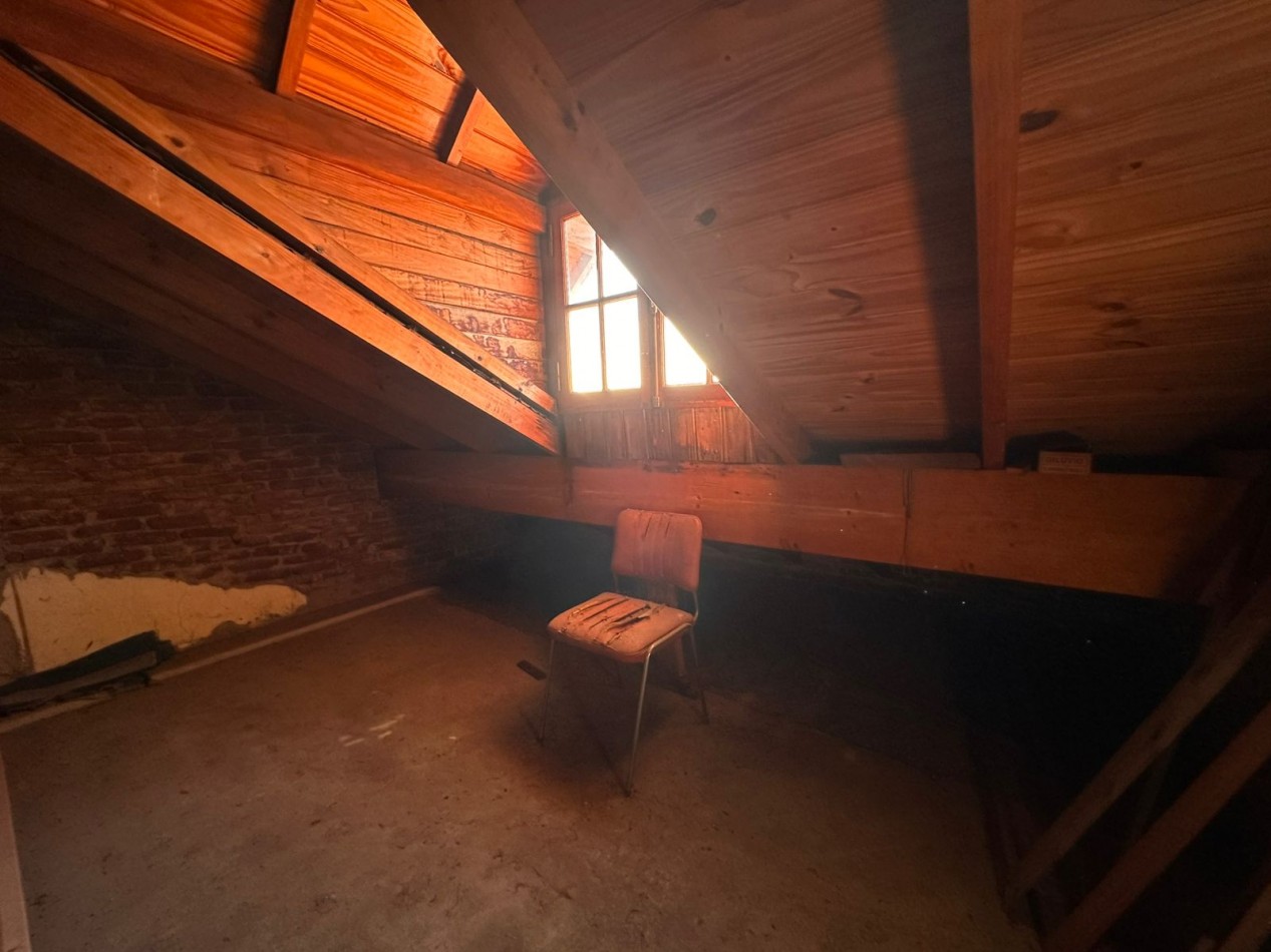 Oportunidad unica en Castelar Norte - Ideal vivienda con local comercial o inversion