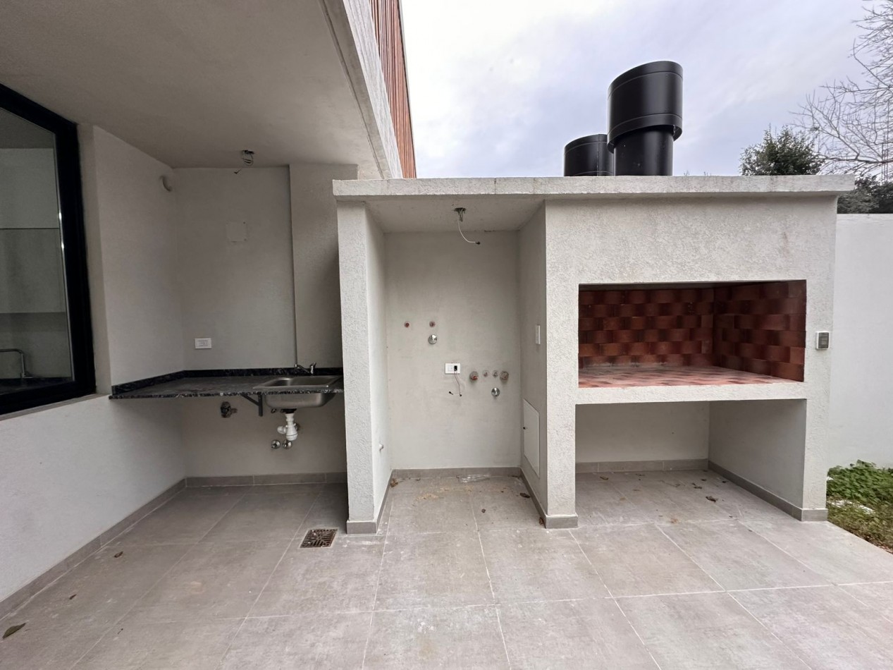 CASA 4 AMBIENTES | ITUZAINGO NORTE