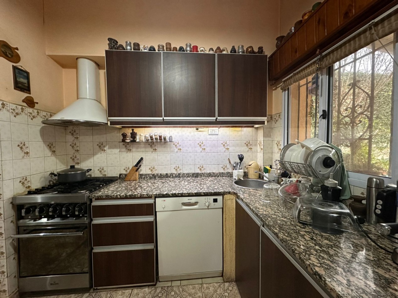 CASA 5 AMBIENTES EN PASO DEL REY 