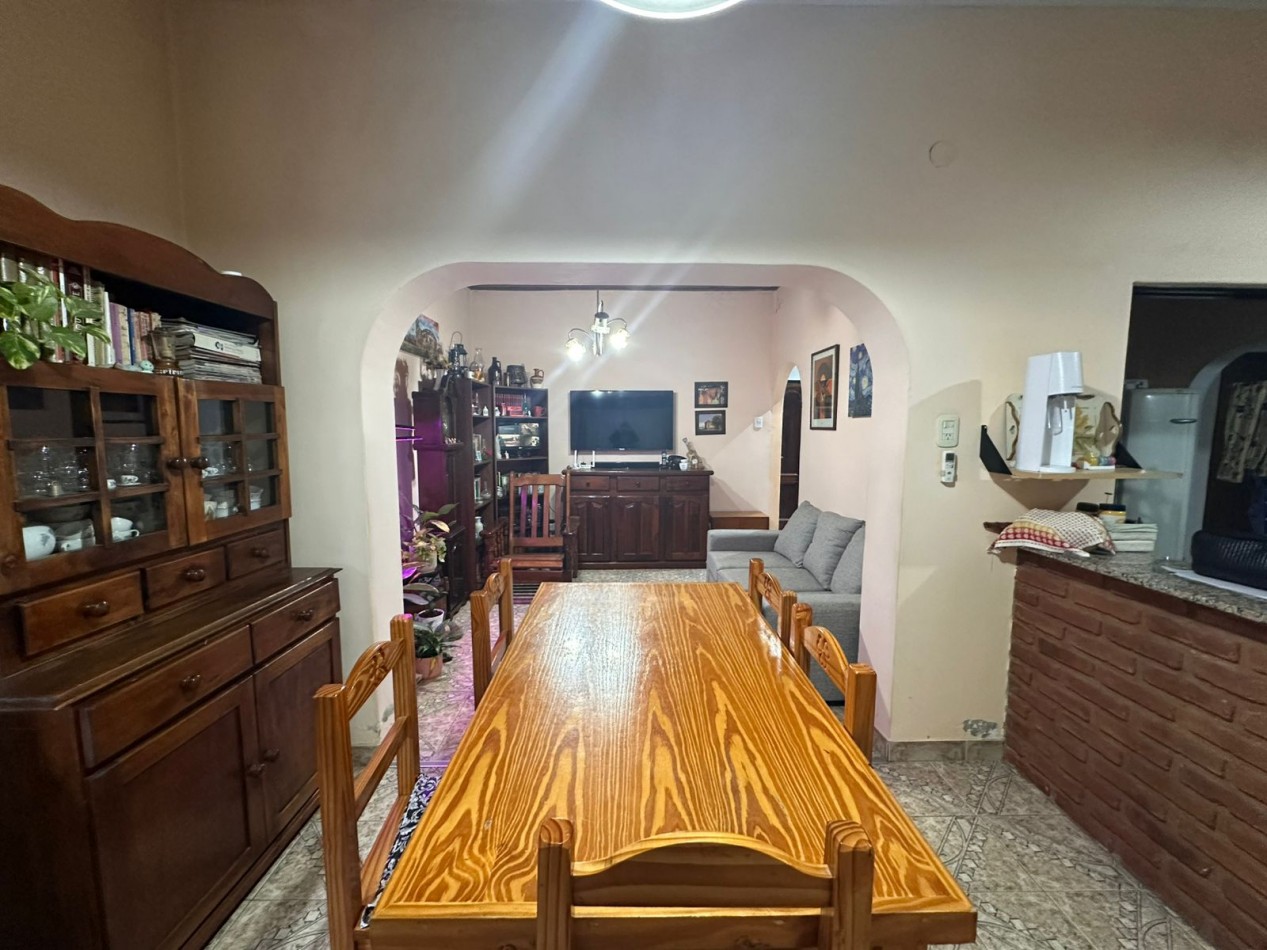 CASA 5 AMBIENTES EN PASO DEL REY 