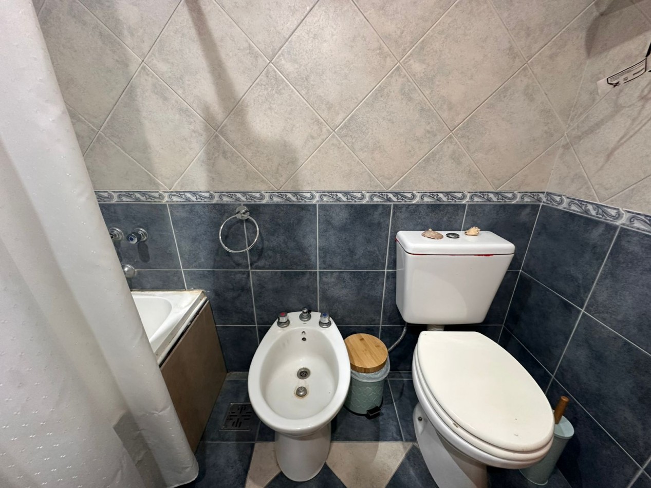 CASA 5 AMBIENTES EN PASO DEL REY 