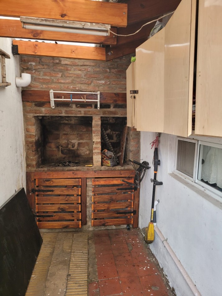 Casa y 2 Deptos en Castelar Norte - Ideal Renta 