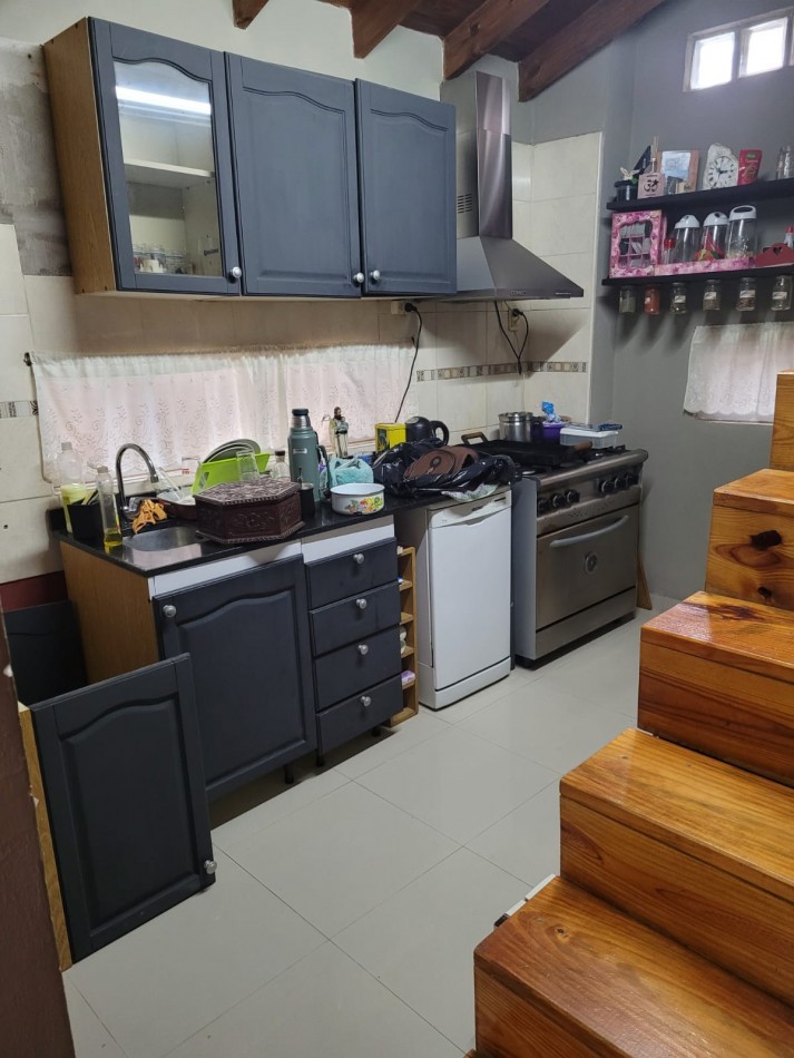 Casa y 2 Deptos en Castelar Norte - Ideal Renta 