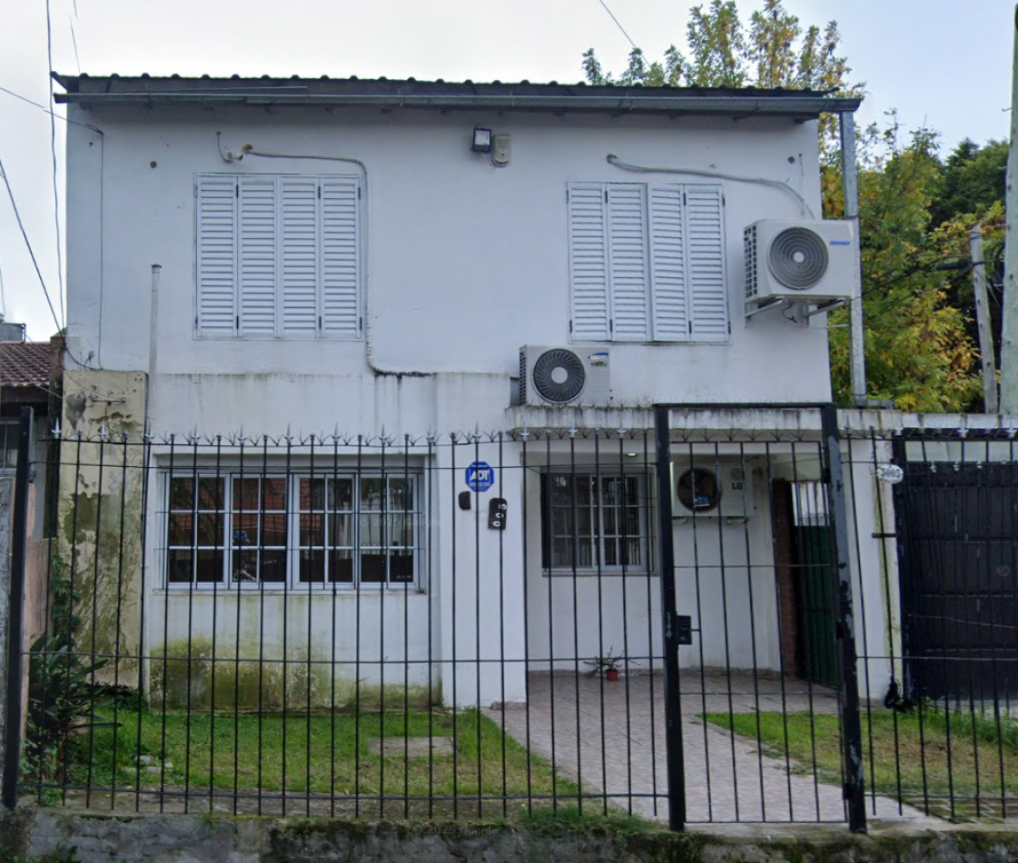 Casa y 2 Deptos en Castelar Norte - Ideal Renta 