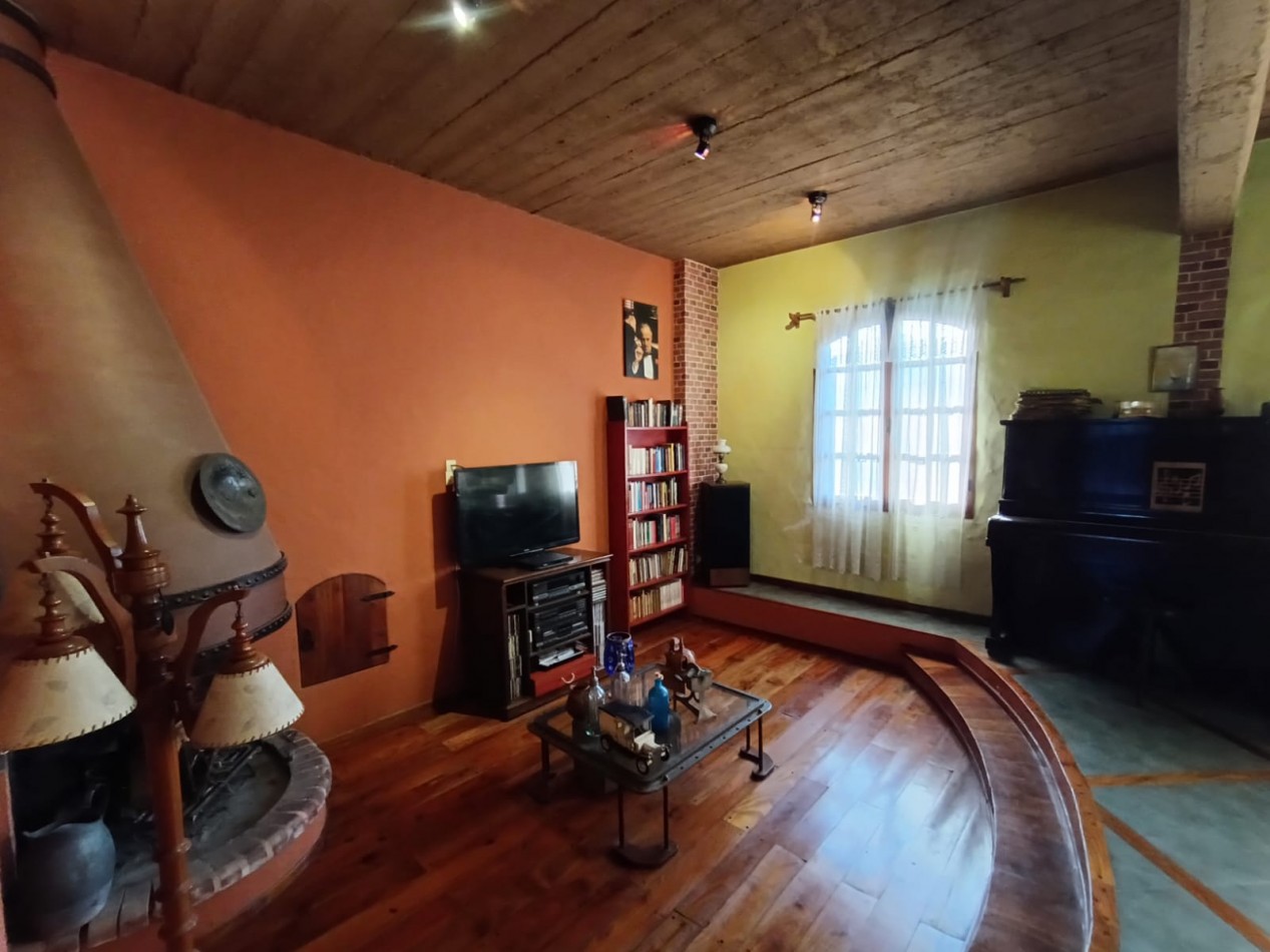 Venta casa 5 ambientes amplio parque