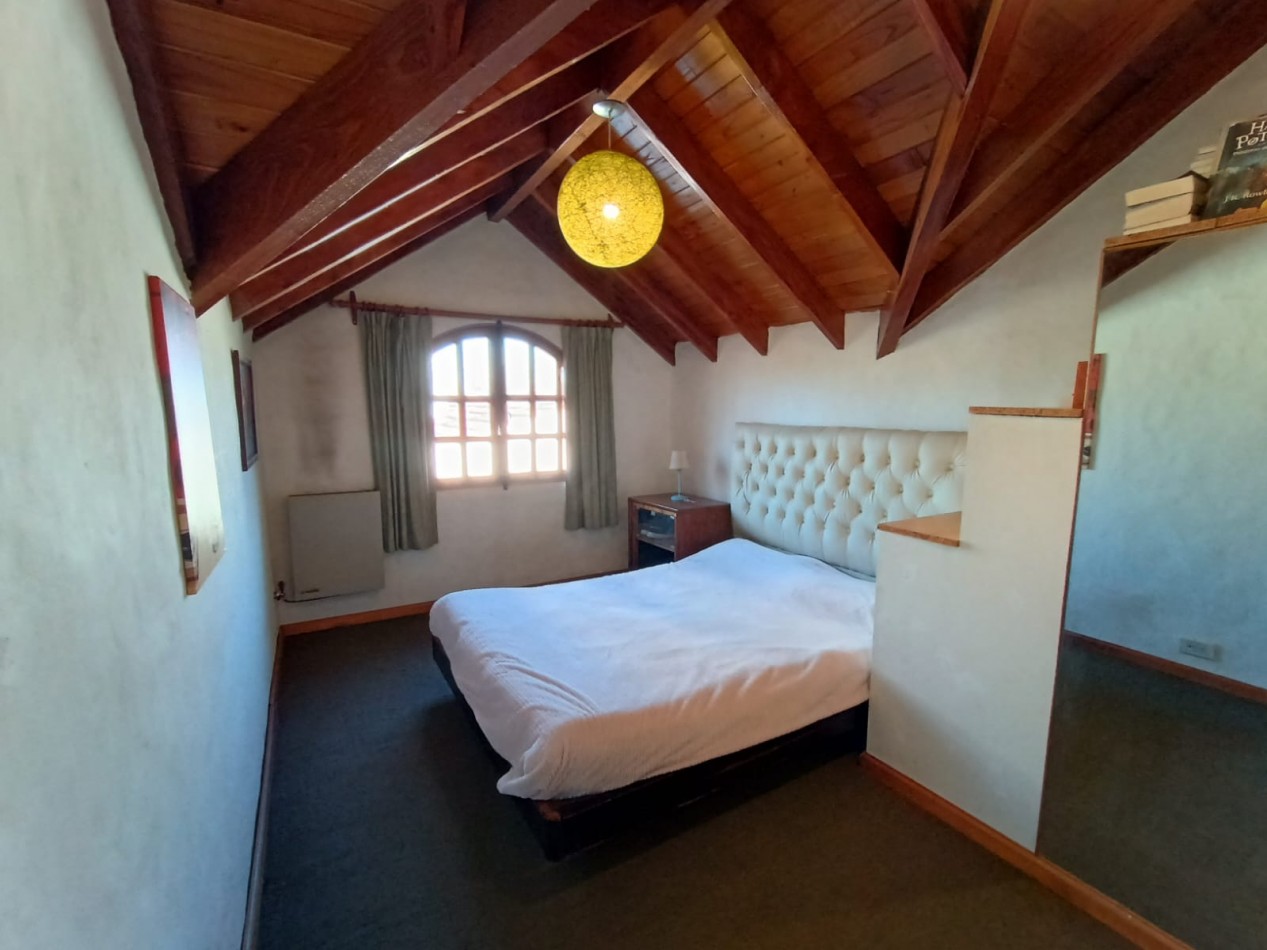Venta casa 5 ambientes amplio parque