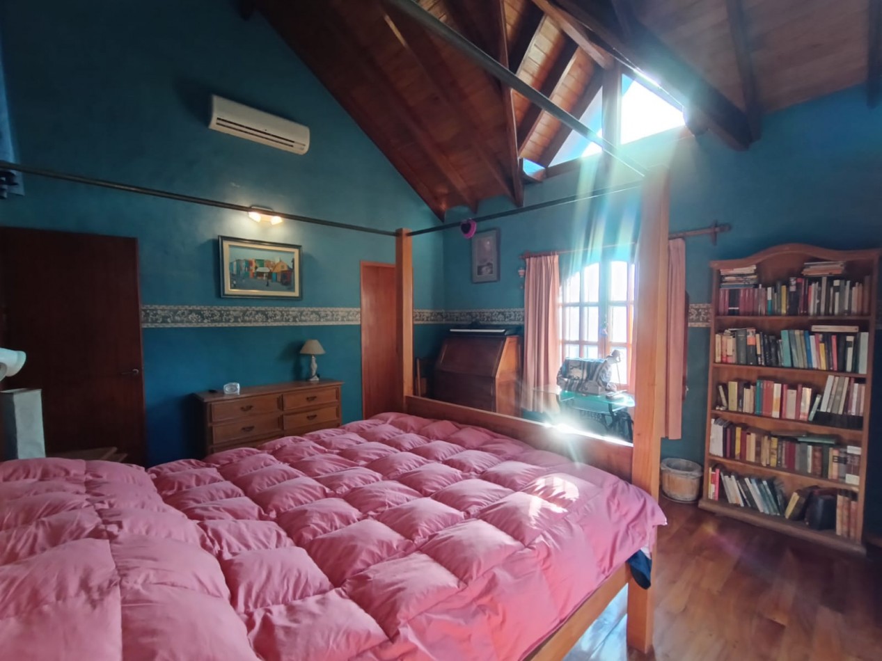 Venta casa 5 ambientes amplio parque