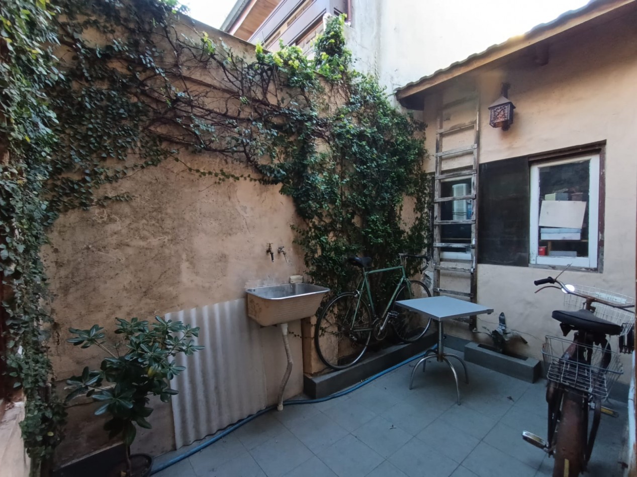 Venta casa 5 ambientes amplio parque