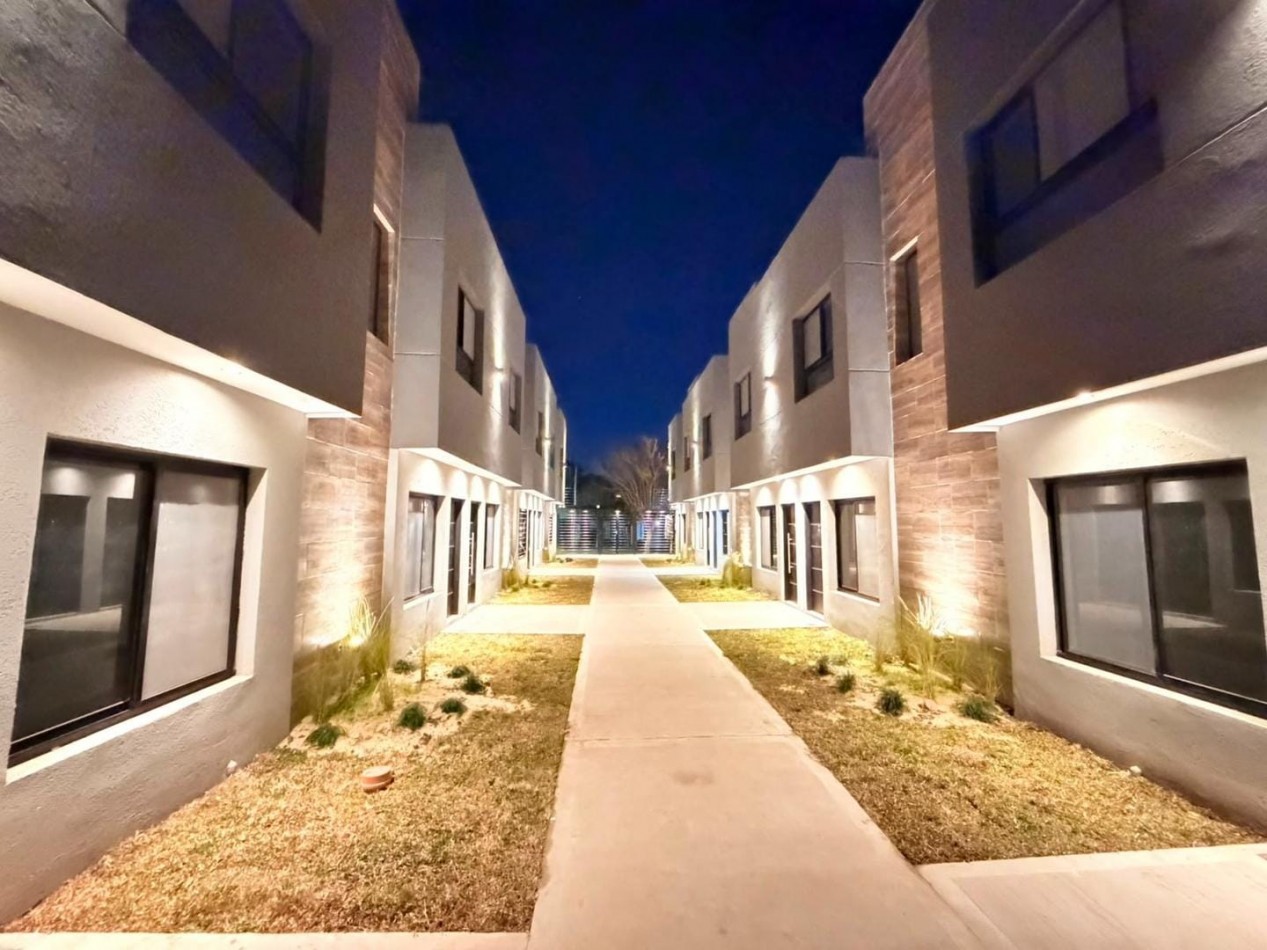 DUPLEX 3 AMBIENTES EN COMPLEJO CERRADO ITUZAINGO SUR