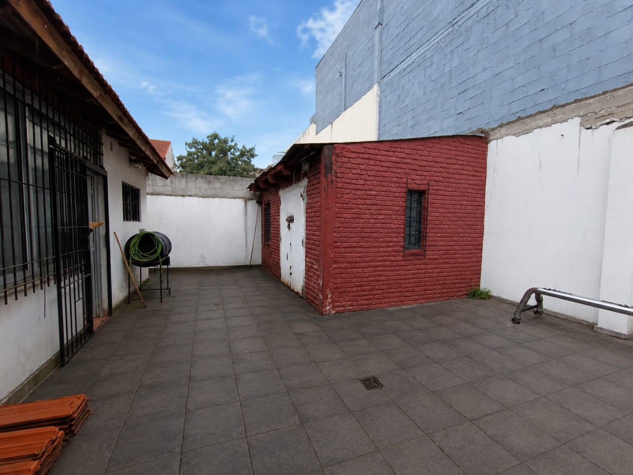 Venta Casa 4 amb Moron APTO CREDITO