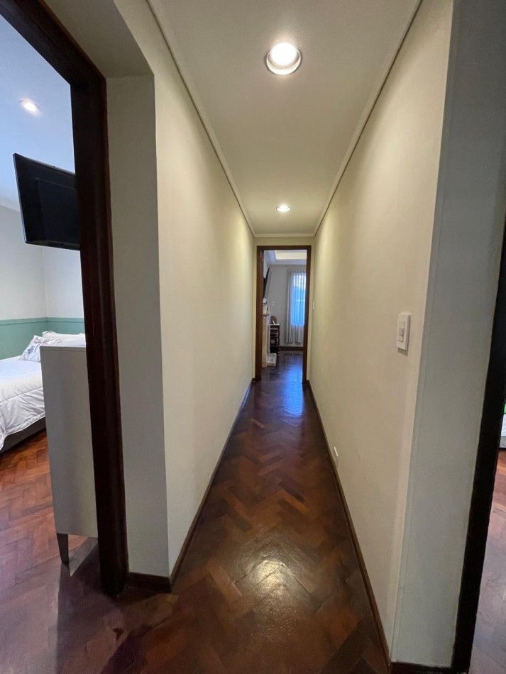 Venta casa Castelar Norte 5 ambientes