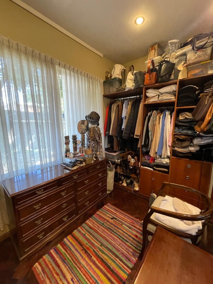 Venta casa Castelar Norte 5 ambientes