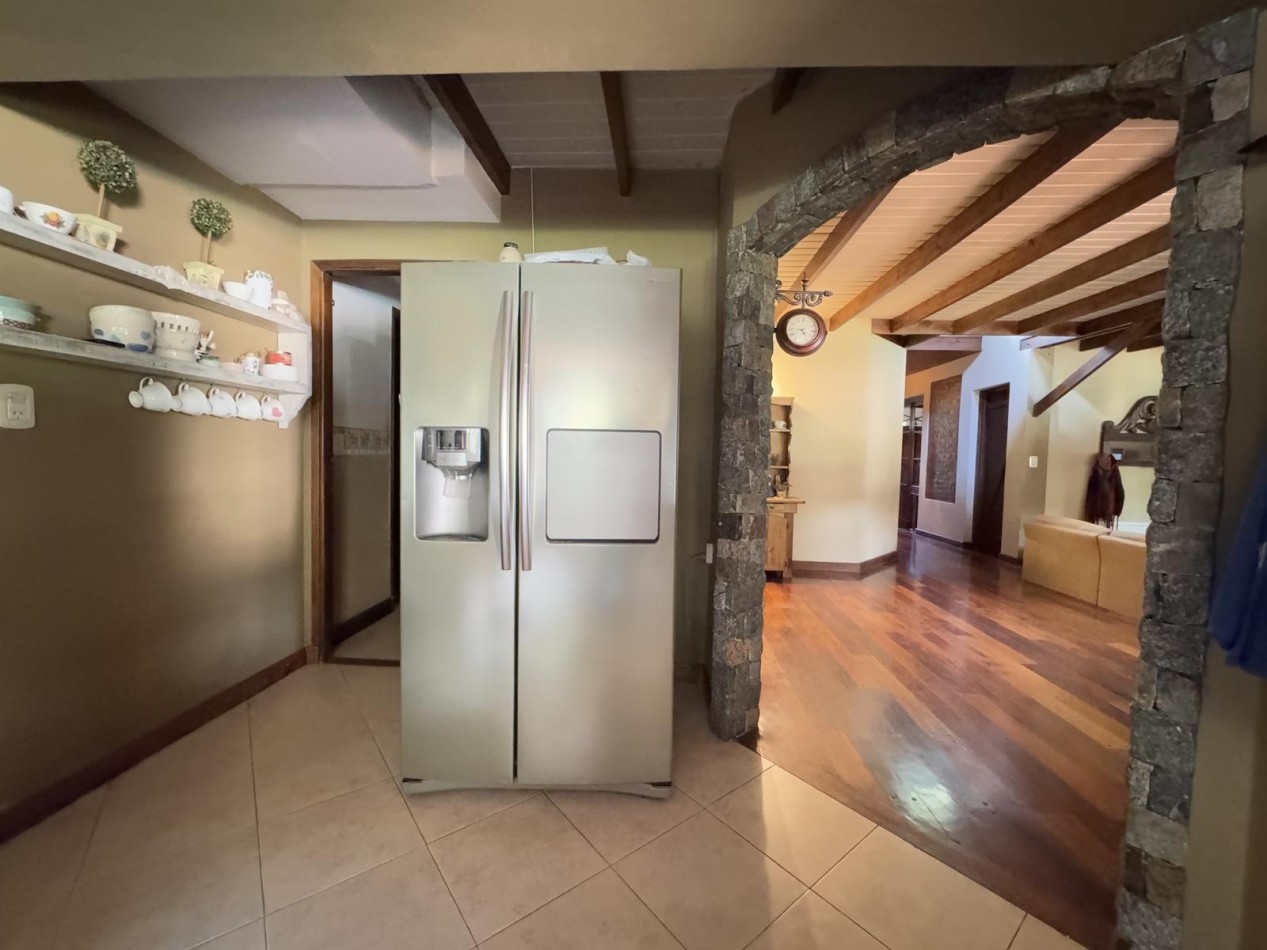 Venta casa Castelar 5 ambientes