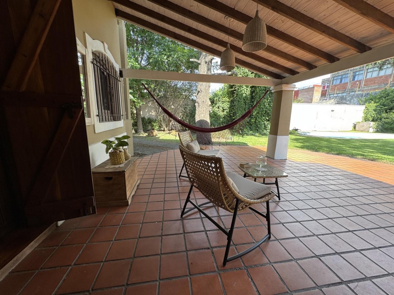 Venta casa Castelar 5 ambientes