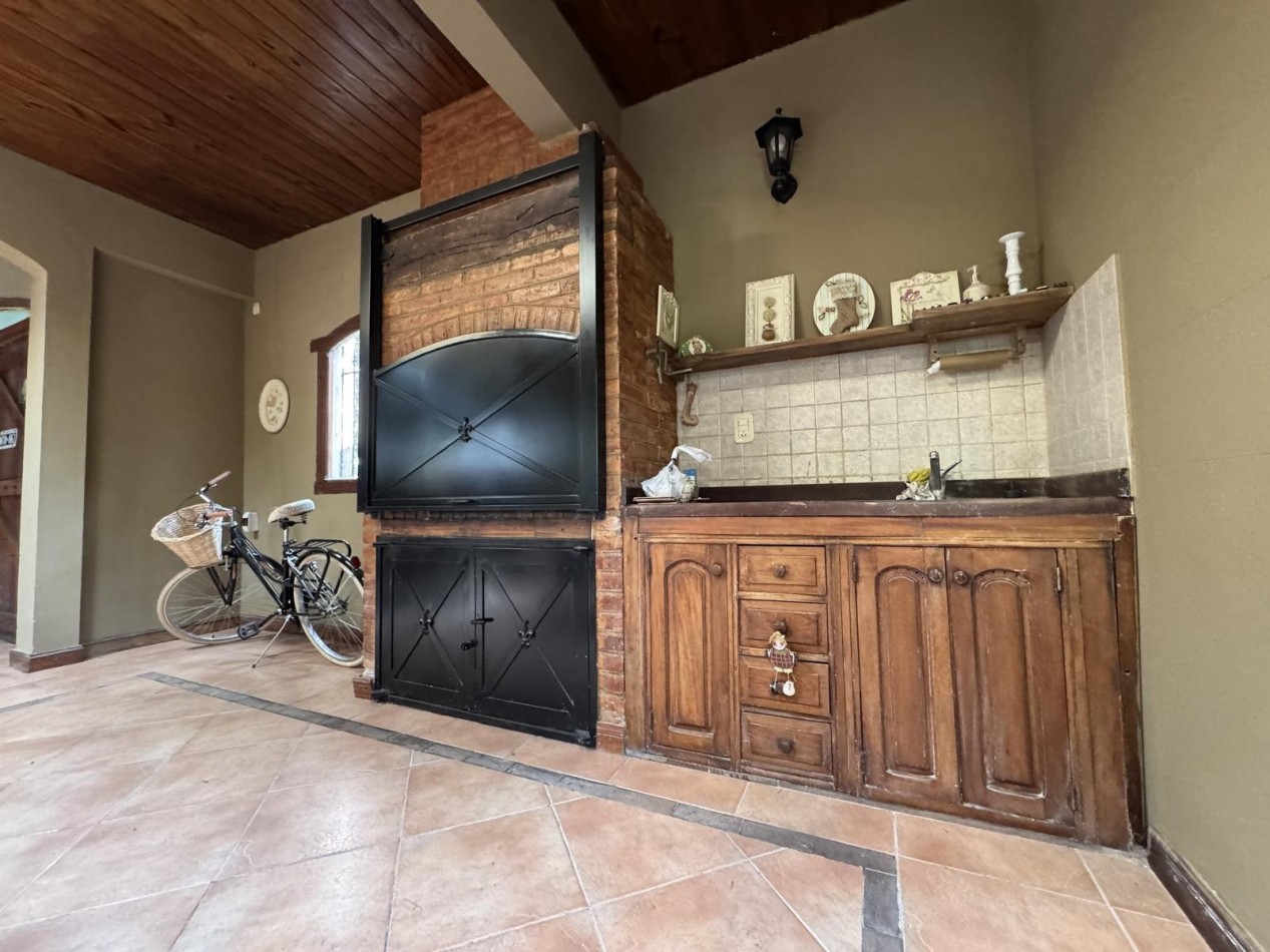 Venta casa Castelar 5 ambientes