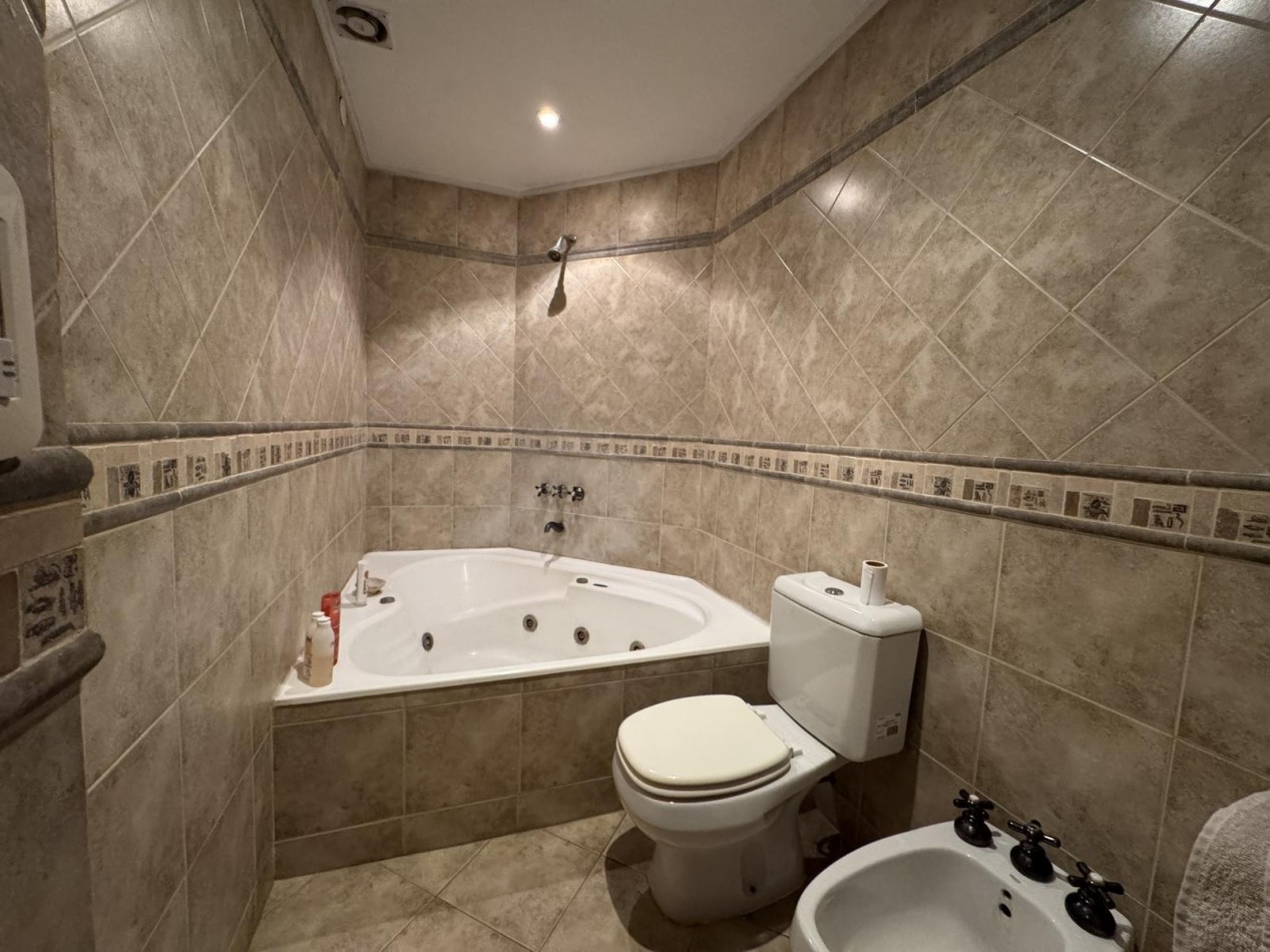 Venta casa Castelar 5 ambientes