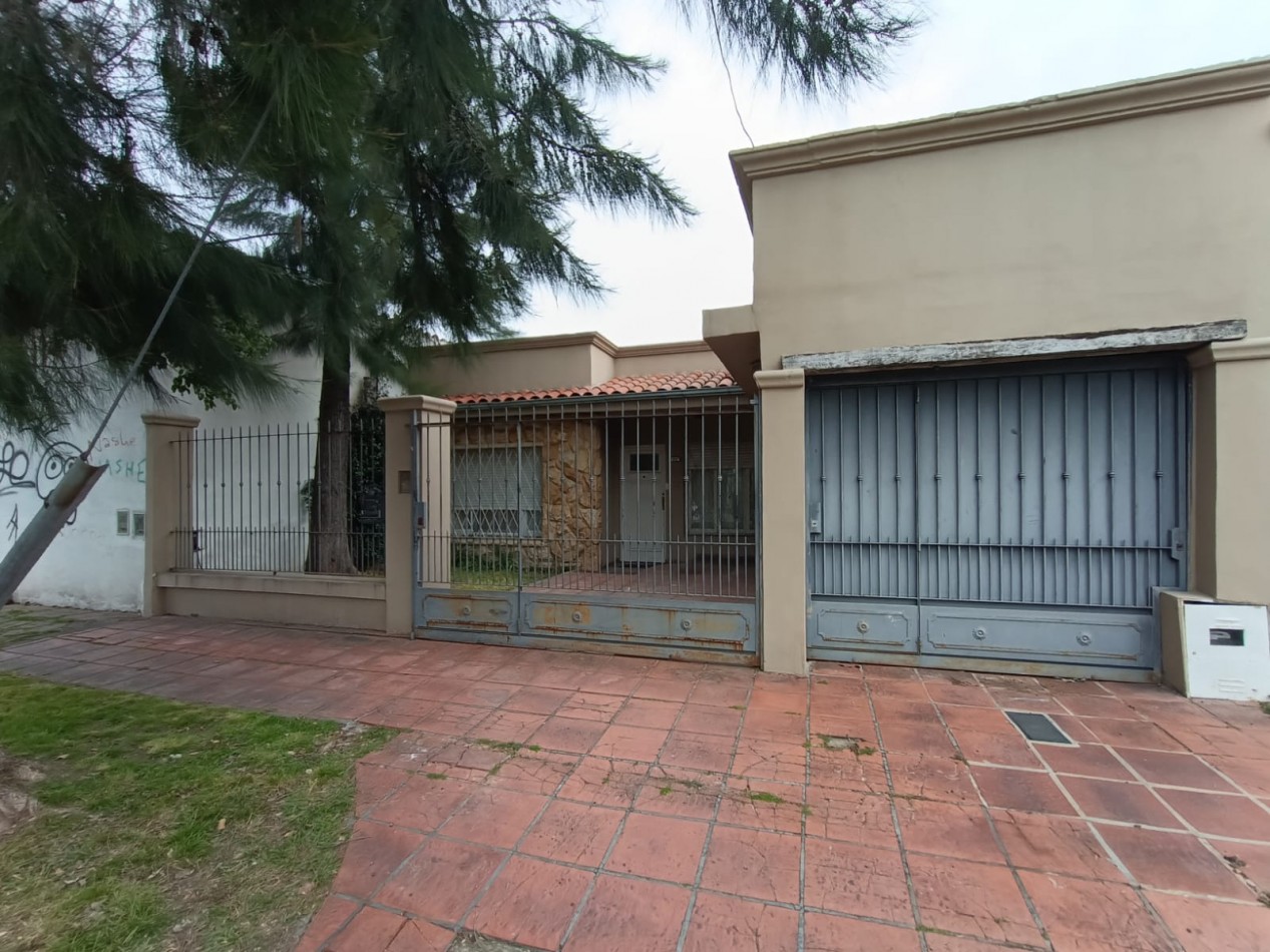 Venta Casa 3 ambientes Ituzaingo Norte 