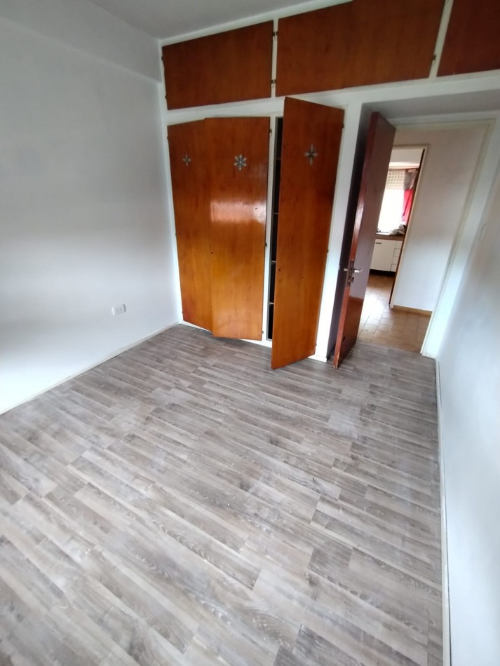 Venta Casa 3 ambientes + local Merlo centro