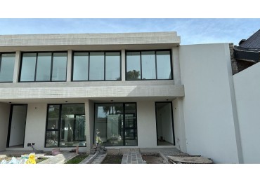 CASA 4 AMBIENTES | ITUZAINGO NORTE