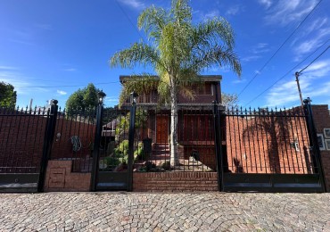 Casa 7 ambientes en Ituzaingo Norte
