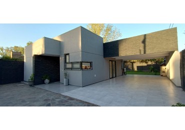 Casa a Estrenar en Zona Residencial Gra. Rodriguez