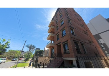 DEPARTAMENTO 3 AMBIENTES CON COCHERA A ESTRENAR ITUZAINGO CENTRO