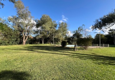 Lote terreno venta 720m2 c/pileta todos los servicios Excelente ubicacion