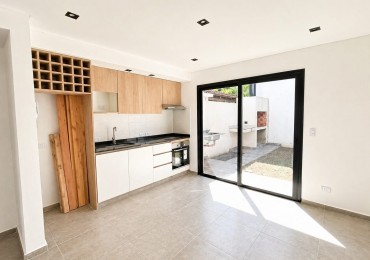 Venta duplex 3 amb Itu Norte fondo y cochera