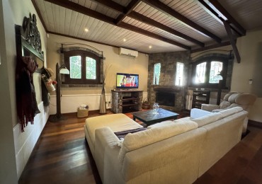 Venta casa Castelar 5 ambientes